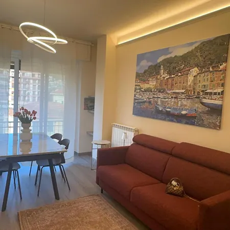 Apartment Welcome Riviera-colombo 12-102-totalmente Rinnovato Luglio 2026-3 Da Letto Ciascuna Con Condizionatore -150 M Dal Centro - Parcheggio A 20 Euro Al Giorno Da Prenotare -parking At 20 Euro Per Day If Available Rapallo