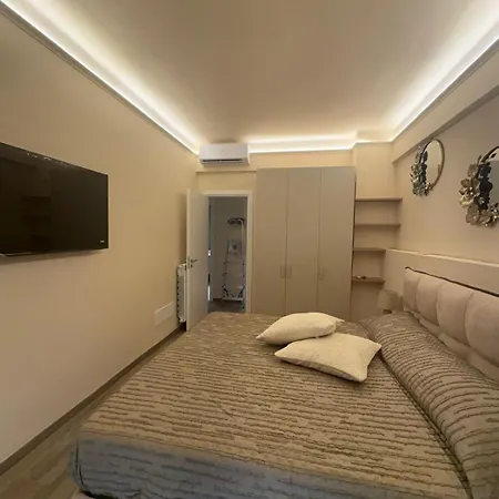 Welcome Riviera-colombo 12-102-totalmente Rinnovato Luglio 2026-3 Da Letto Ciascuna Con Condizionatore -150 M Dal Centro - Parcheggio A 20 Euro Al Giorno Da Prenotare -parking At 20 Euro Per Day If Available * Rapallo