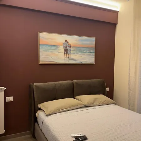 Apartment Welcome Riviera-colombo 12-102-totalmente Rinnovato Luglio 2026-3 Da Letto Ciascuna Con Condizionatore -150 M Dal Centro - Parcheggio A 20 Euro Al Giorno Da Prenotare -parking At 20 Euro Per Day If Available *