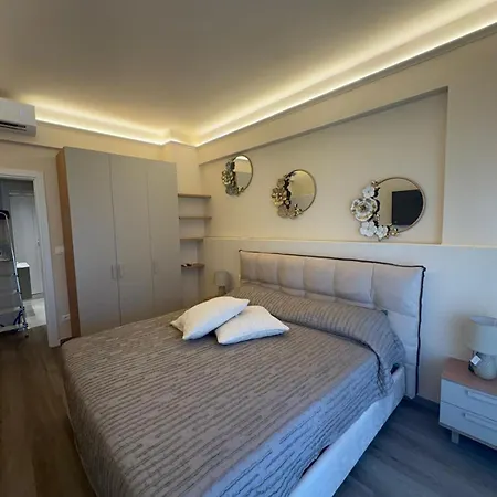 Welcome Riviera-colombo 12-102-totalmente Rinnovato Luglio 2026-3 Da Letto Ciascuna Con Condizionatore -150 M Dal Centro - Parcheggio A 20 Euro Al Giorno Da Prenotare -parking At 20 Euro Per Day If Available Rapallo