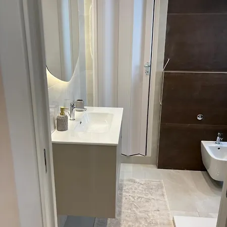 Apartman Welcome Riviera-colombo 12-102-totalmente Rinnovato Luglio 2026-3 Da Letto Ciascuna Con Condizionatore -150 M Dal Centro - Parcheggio A 20 Euro Al Giorno Da Prenotare -parking At 20 Euro Per Day If Available