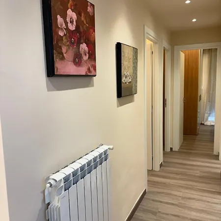 Apartment Welcome Riviera-colombo 12-102-totalmente Rinnovato Luglio 2026-3 Da Letto Ciascuna Con Condizionatore -150 M Dal Centro - Parcheggio A 20 Euro Al Giorno Da Prenotare -parking At 20 Euro Per Day If Available *